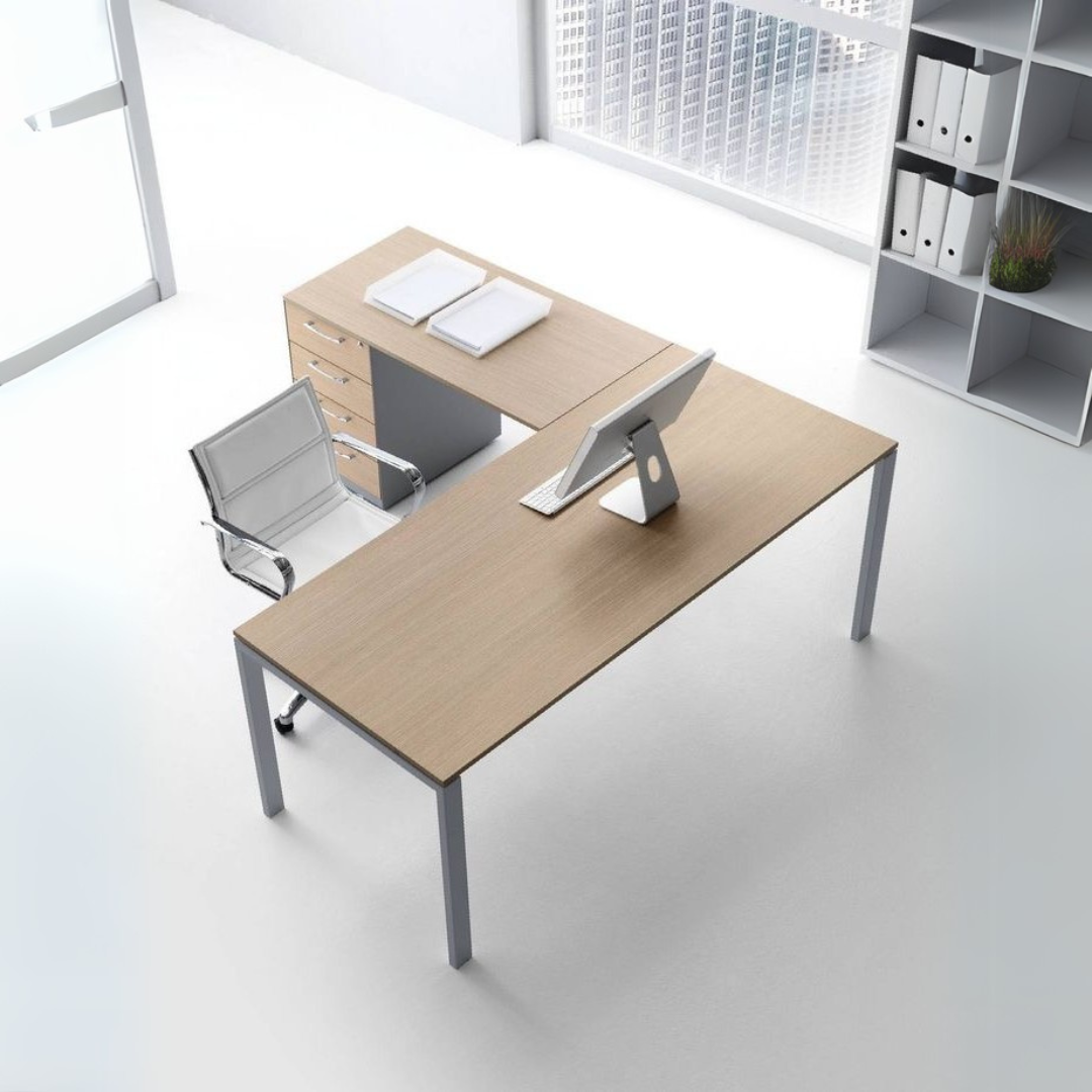 Office Desk – Wooden, 160x160cm